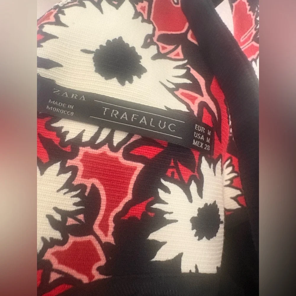 Zara Trafaluc red white black floral print mini dress crisscross strap back M - Picture 5 of 6